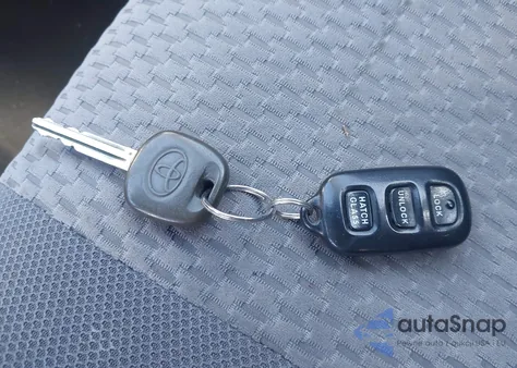 2008 Toyota Matrix из США, поврежденный, VIN 2T1KR32EX8C697848